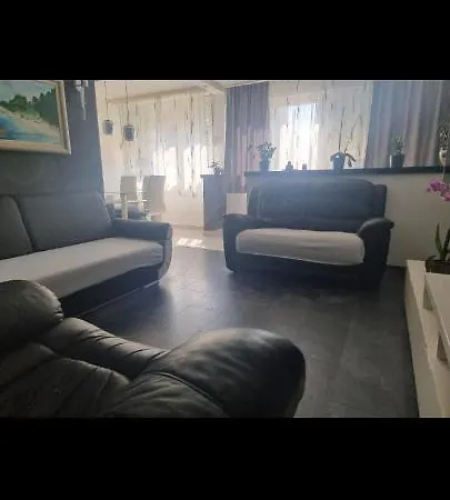 Laplaza Apartment